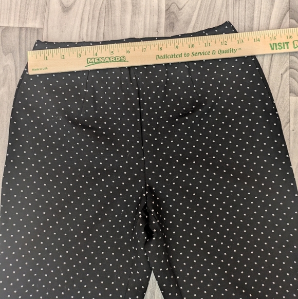 J. Jill Black and White Patterned Cropped Pants - Picture 3 of 13